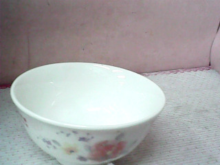 瓷碗