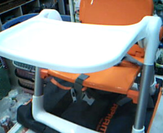 兒童餐桌椅