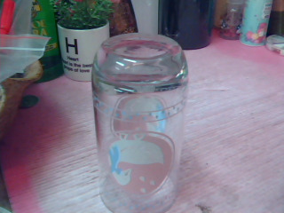 玻璃杯