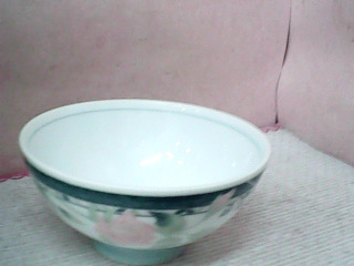 瓷碗