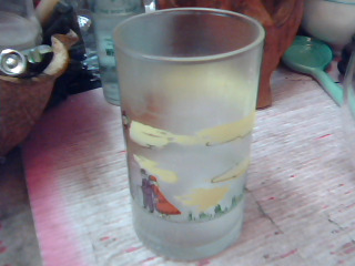 玻璃杯