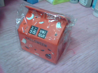 UNIQLO牛奶盒造型便條紙