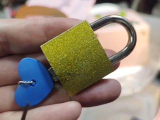 金砂心形掛鎖