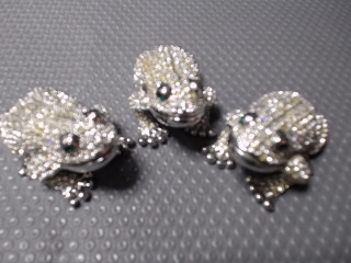 鑲嵌萊茵石守宮