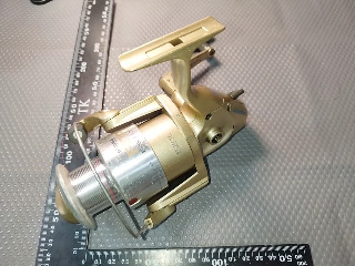 紡車式釣魚捲線器