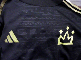 愛迪達兒童上衣