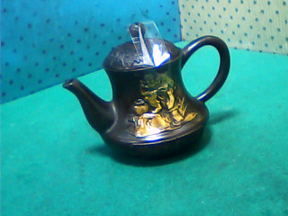 銅茶壺