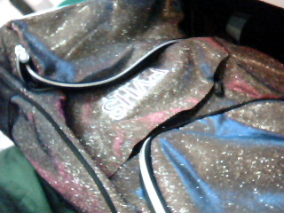 後背包-前袋拉鍊壞