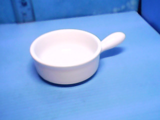 瓷碗