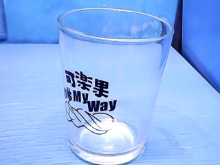 玻璃杯