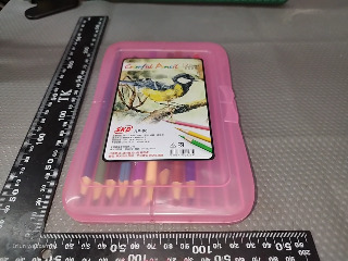 盒裝色鉛筆