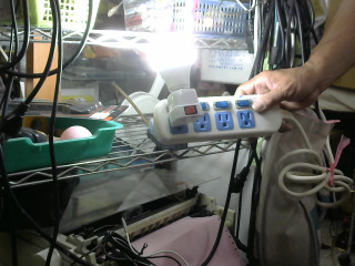 飛利浦省電白光LED燈泡