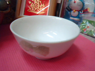 瓷碗