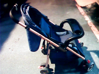 嬰兒推車