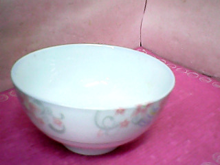 瓷碗