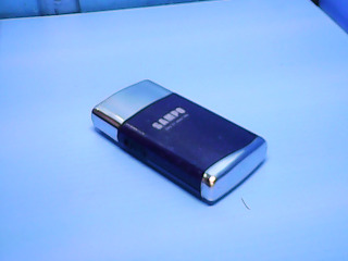 充電電動刮鬍刀
