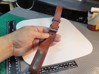 棕色真皮腰帶