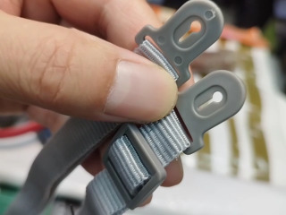 灰色束帶
