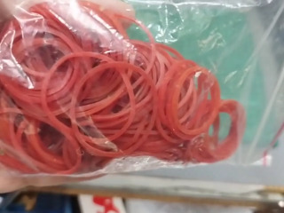 紅色橡皮筋