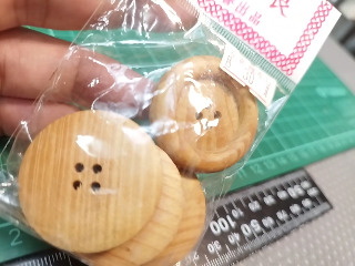 木質鈕扣