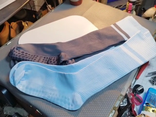 條紋運動中筒襪