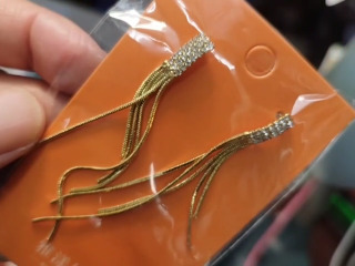金流蘇耳
