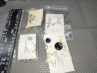 時尚耳環