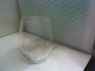 玻璃杯