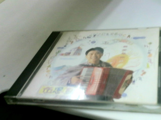 CD 伍思凱