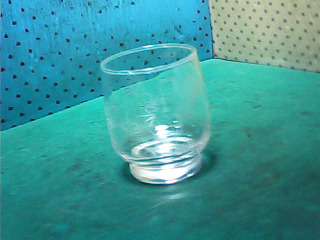 玻璃杯