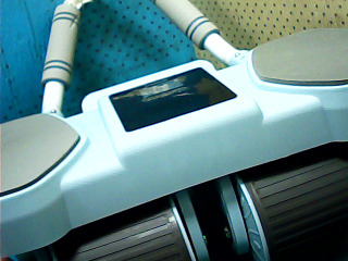 自動回彈健腹輪