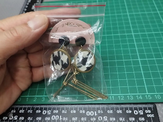 千鳥格耳環