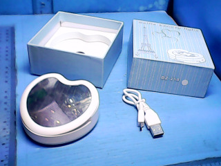充電夾燈