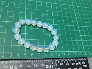 蛋白石