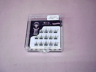 假睫毛