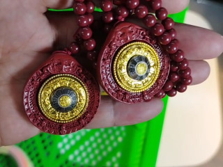 轉輪紅珠串吊飾