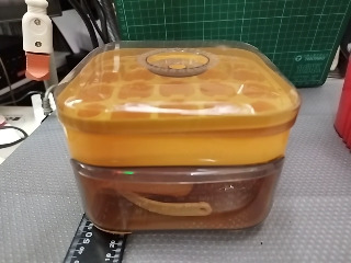 按壓製冰盒