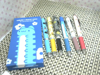 全新/咖波鋼珠筆組