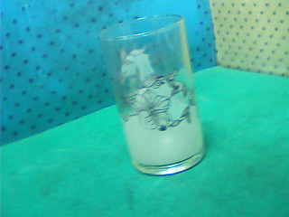 玻璃杯