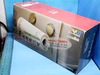 吸鐵捲筒紙巾架