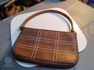 咖啡色格紋手提包