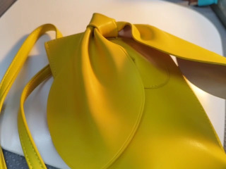 黃色大耳造型包