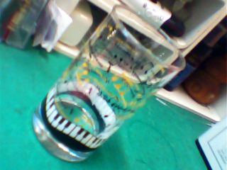 玻璃杯