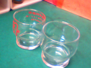 玻璃杯