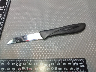 黑色水果刀