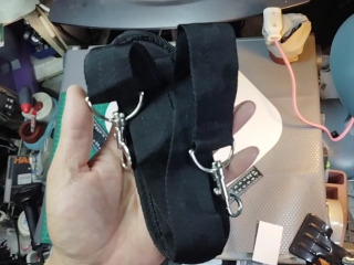 黑色尼龍背帶