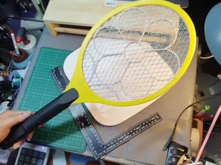 黃框電擊電蚊拍