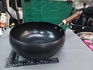 木柄鐵炒鍋