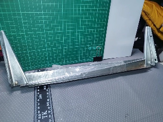 金屬摺疊三角架