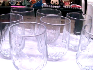 玻璃杯